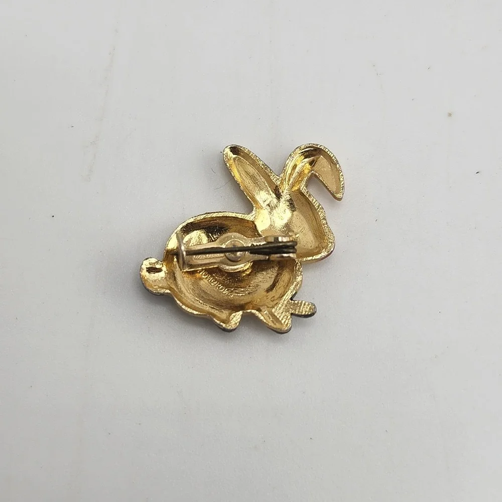 Vintage Pressed‎ Metal Tin Bunny Rabbit Brooch Pin